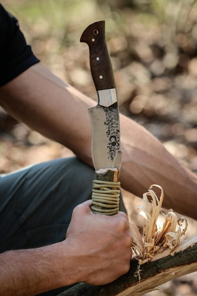 Survival Knife Compass