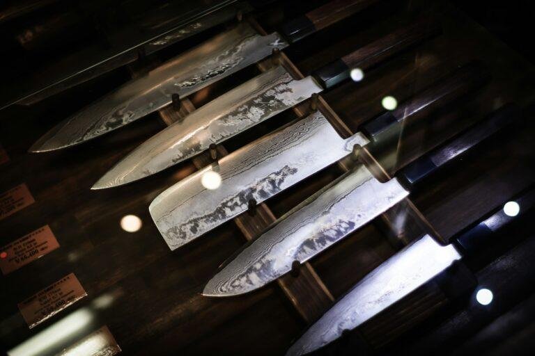 White Knuckler Knives